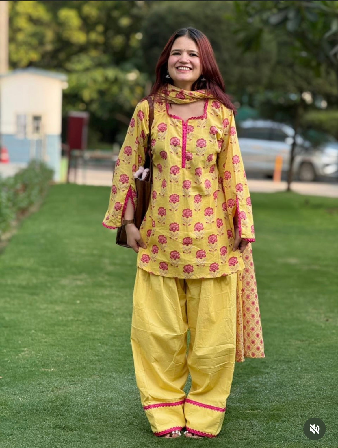 Roshni 3pcs