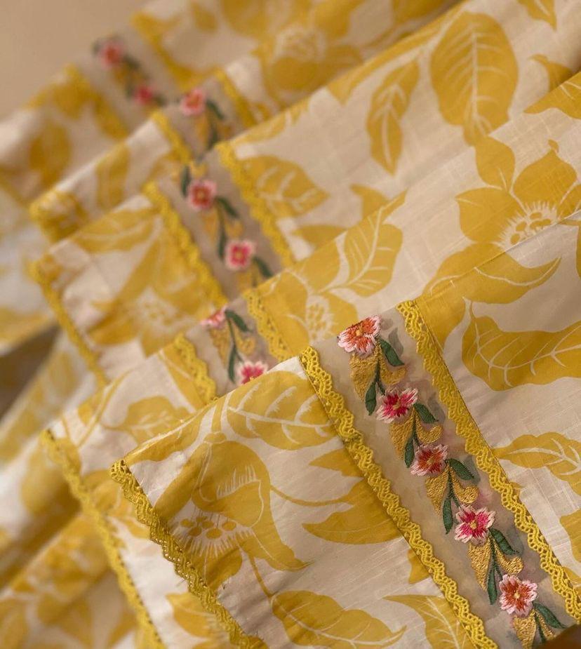 Yellow petal 2pcs