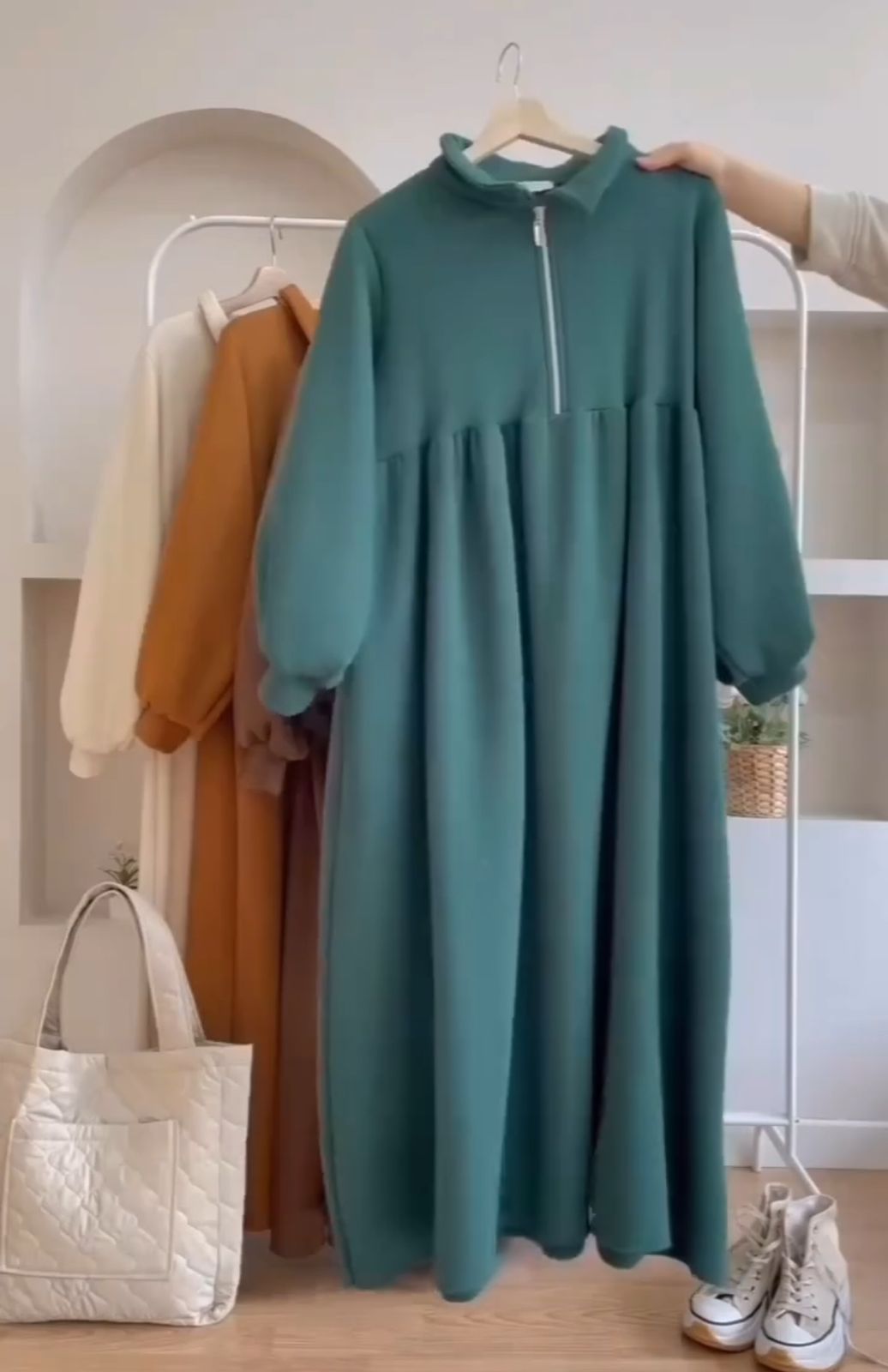 Long sweatshirt