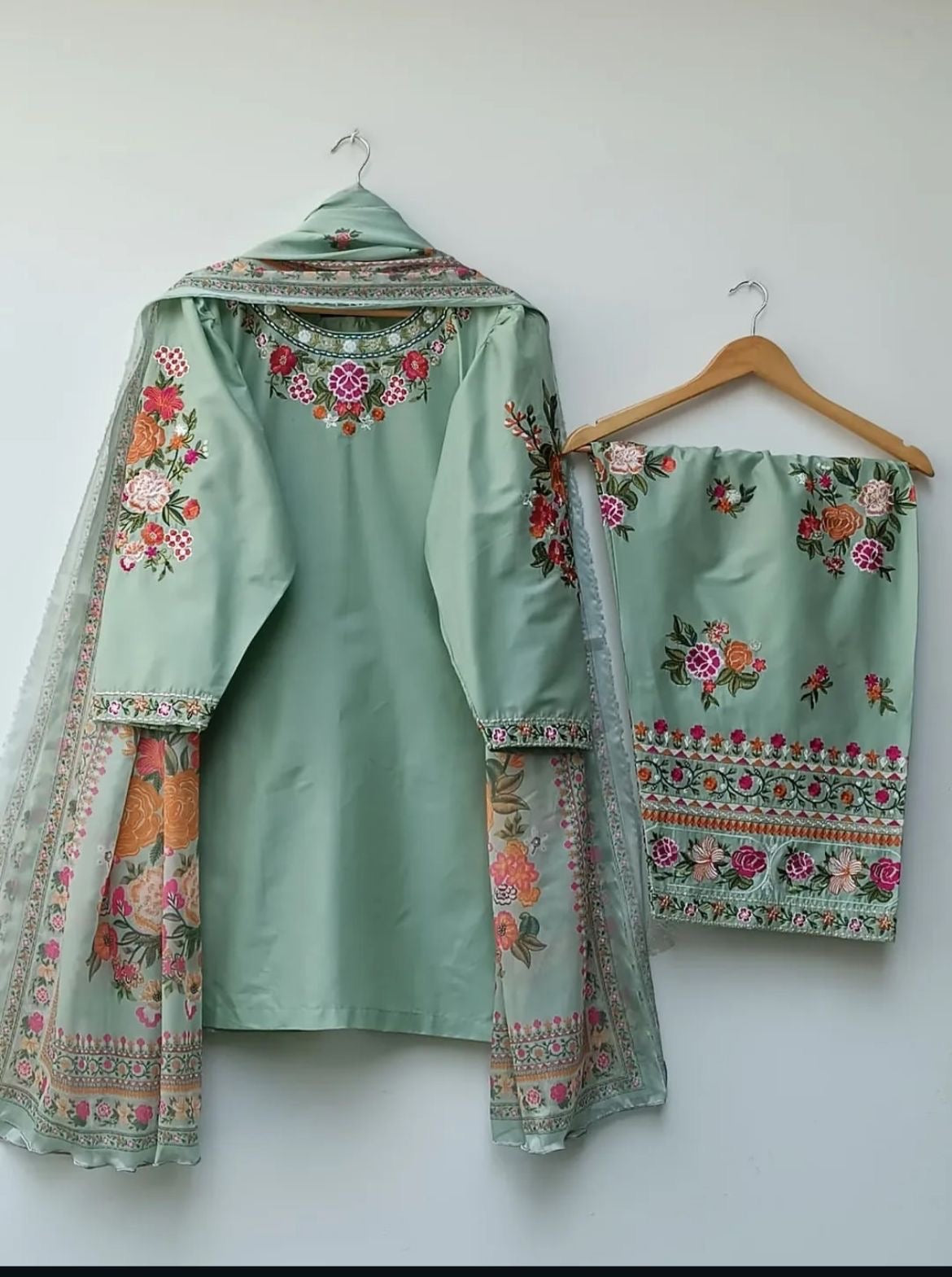 Maysuri 3pcs lawn duppata