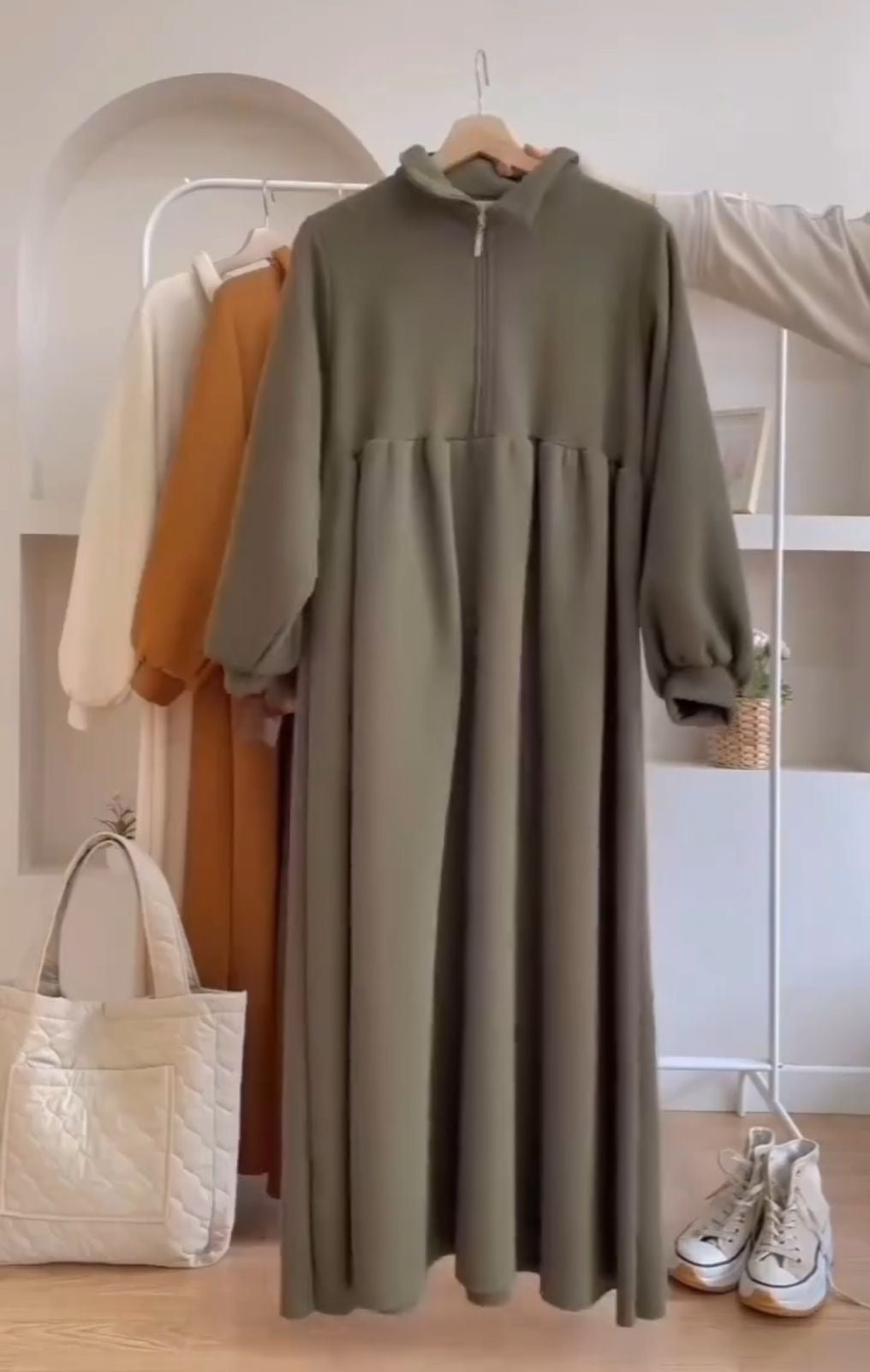 Long sweatshirt