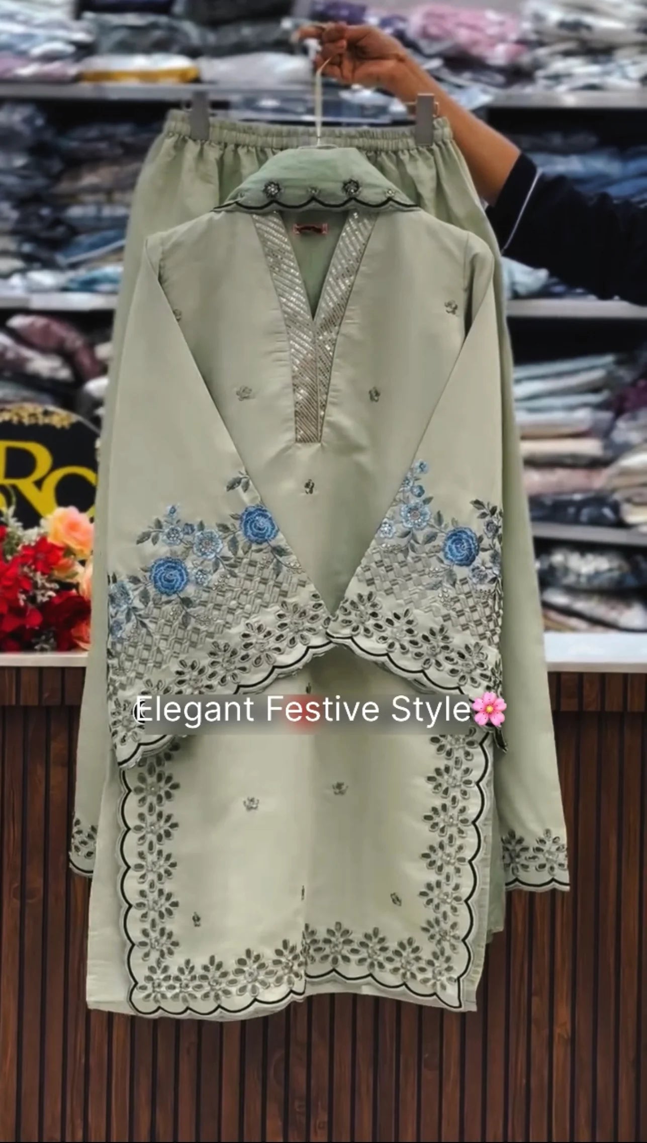 Inaara 3PC Stitched Outfit