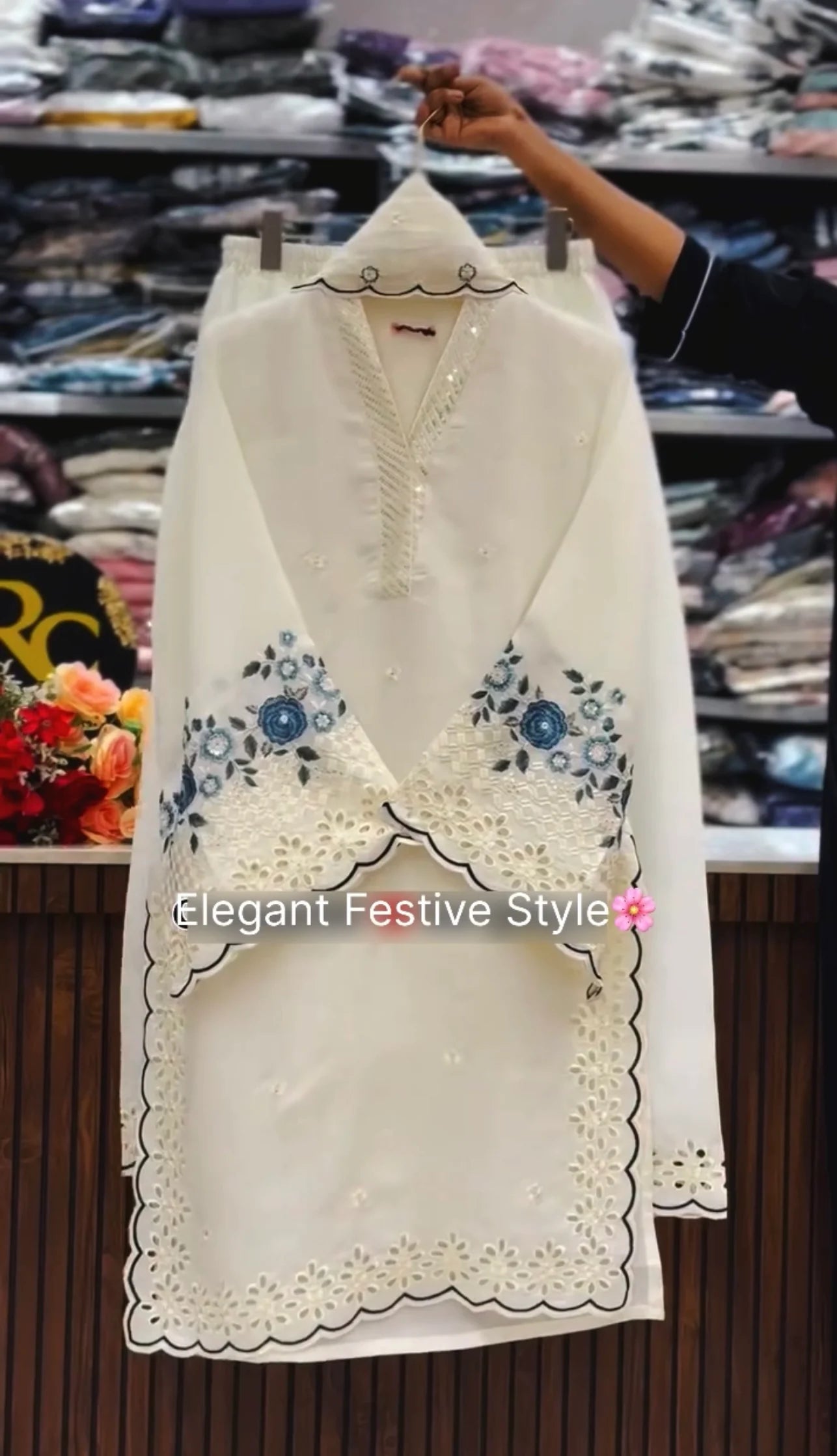 Inaara 3PC Stitched Outfit